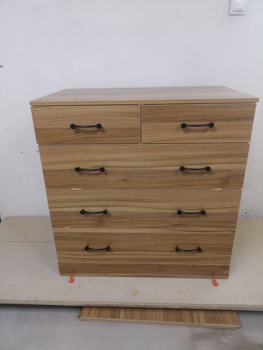 Комод в наличии спальню стильный