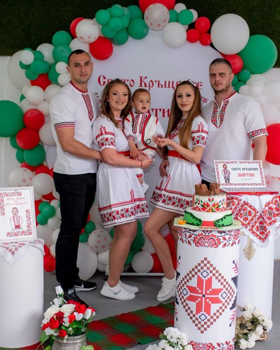 Народни носии за Мама тати и дете