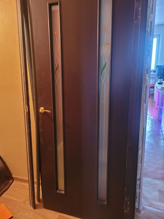 Межкомнатные двери 2шт.