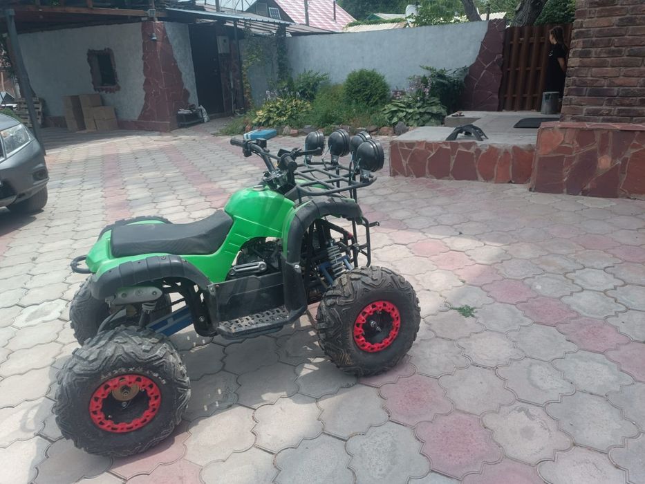 Квадроцикл бензиновый