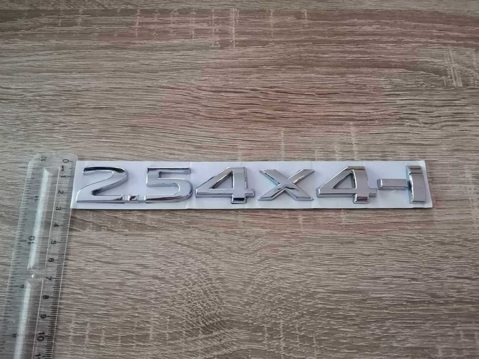 сребрист надпис 2.5 4x4-i за Нисан Nissan