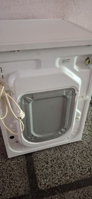 Пералня Gorenje 7 kg.с повредена вратичка