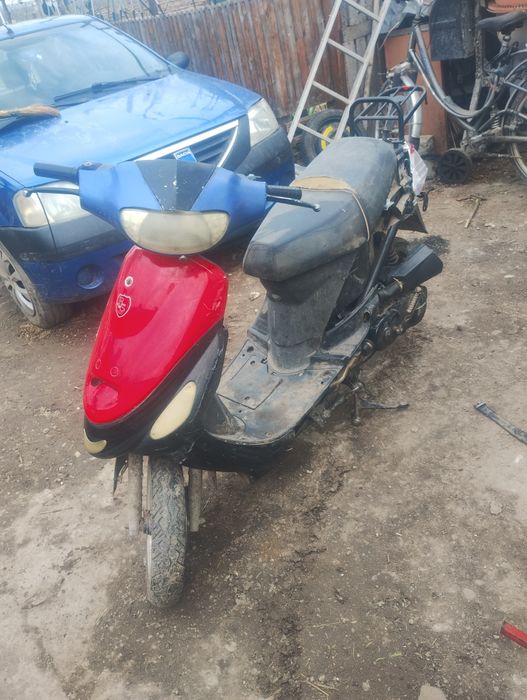 Scuter 4 timpi 80 ccm.