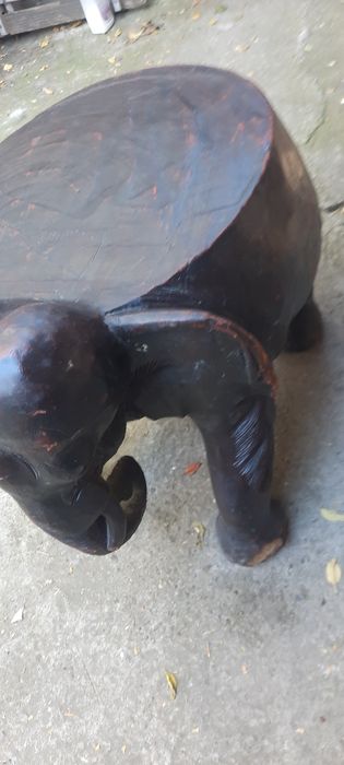 Дървена Маса 50ст/50ст слон Красива Изработка