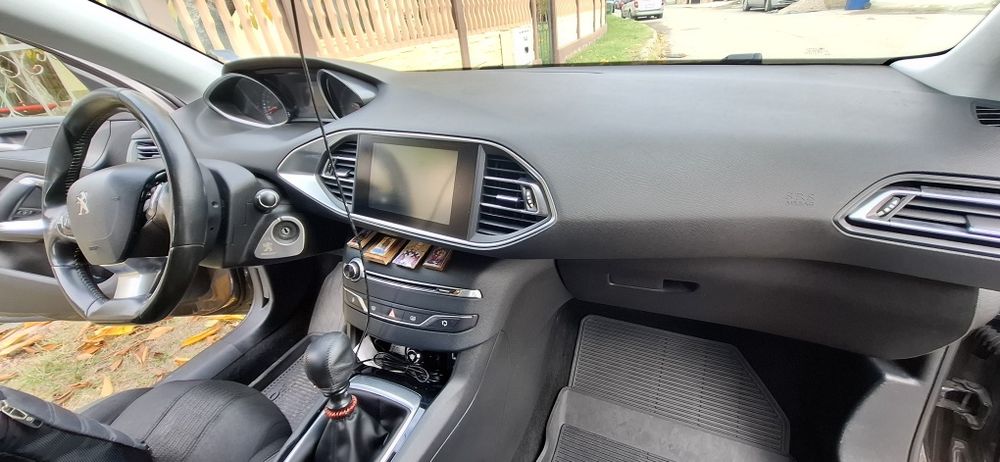 Продава пежо 308н2015г. Цена 5 114€