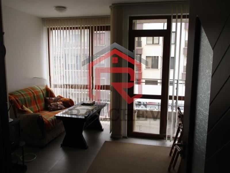 Под наем 2-стаен до Операта