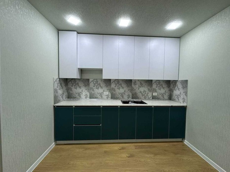 2 хоналик квартира 2 кават кирпичный дом, 5 микр, сомий, софмед