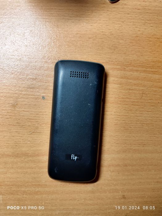 Продам телефон простой