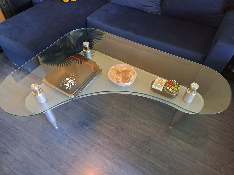 Стъклени маси , трапезна и холна