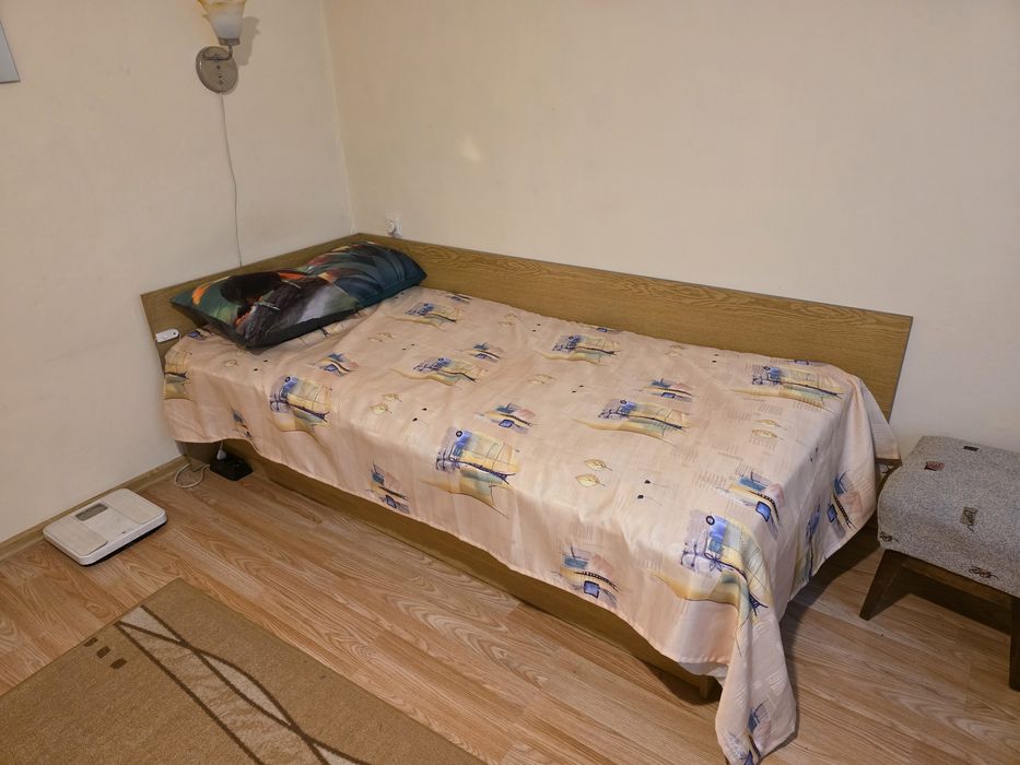 Подарявам гардероб и легло