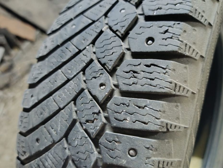 Срочно продам зимние шины!