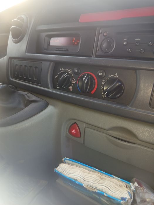 Vând Renault Master