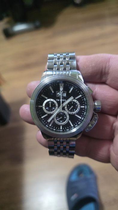 Продавам часовници