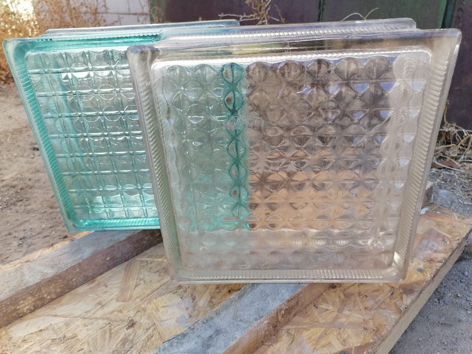 Стеклоблоки б/у.