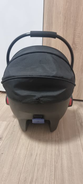 Продавам бебешко кошче