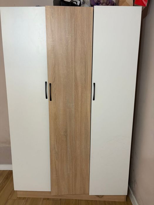 Б/у 2 шкафа продаётся. Самовывоз.