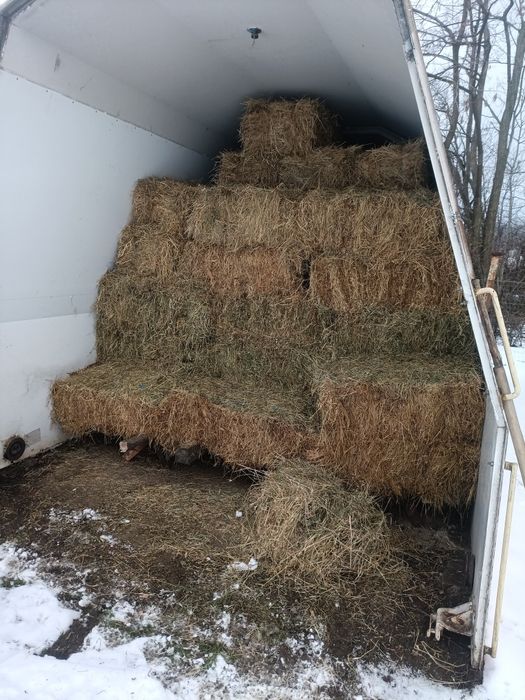 Baloți din fân de grădină