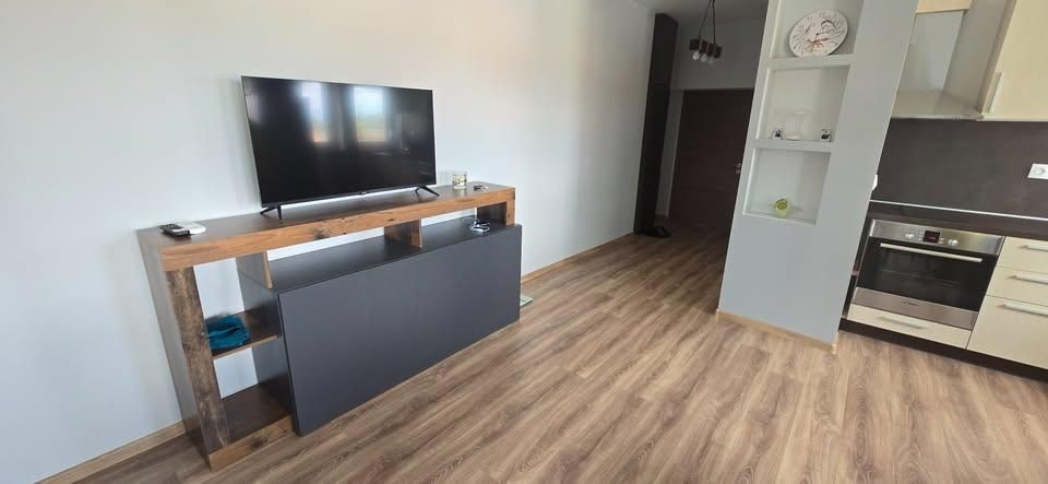 Дава се под наем Едностаен апартамент в Банкя - 38 кв.м за 325 € - Снимка #2