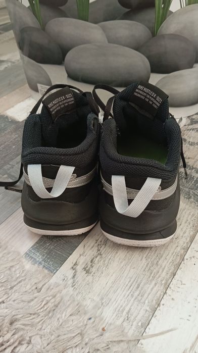 Маратонки Nike 37,5