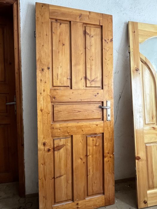 Дървени врати