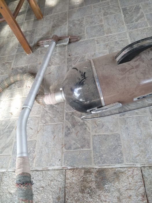 Продавам прахосмукачка ЧАЙКА Ракета един незабравим СОЦ спомен