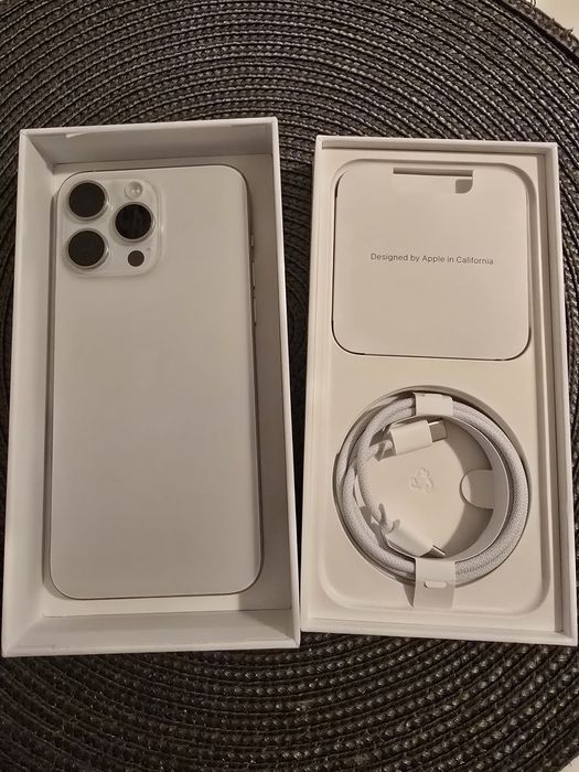 Vând Iphone 15 Pro Max