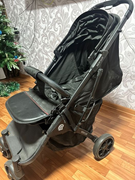 Продам коляску прогулочная . Цена 25000