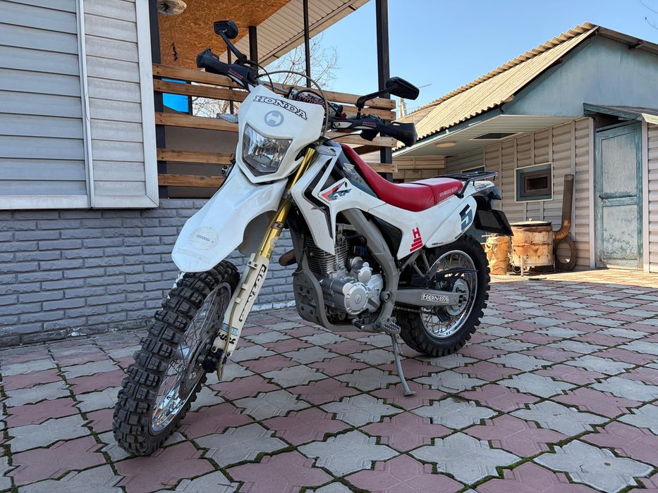 Продам эндуро мотоцикл 250