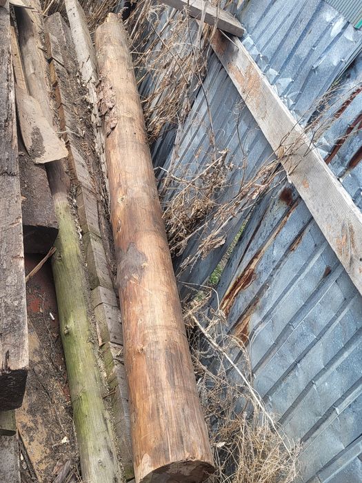 Доски, столбы дерево для строительства