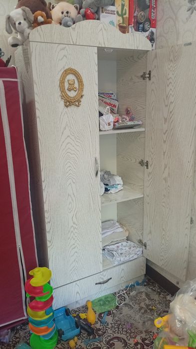 Bolalar kravati+shkafi bilan