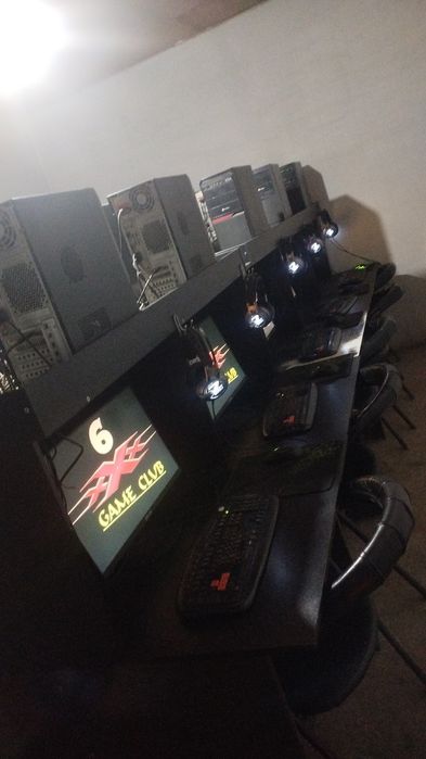 Kampyuter sotiladi 11 dona barcha oʻyinlar bor