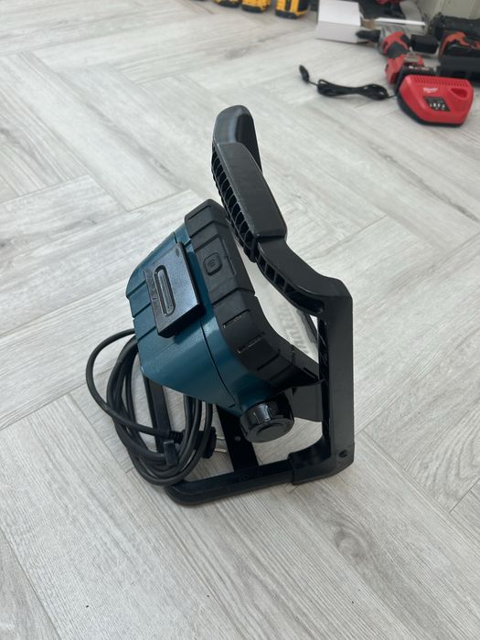 Makita DML 805 proiector