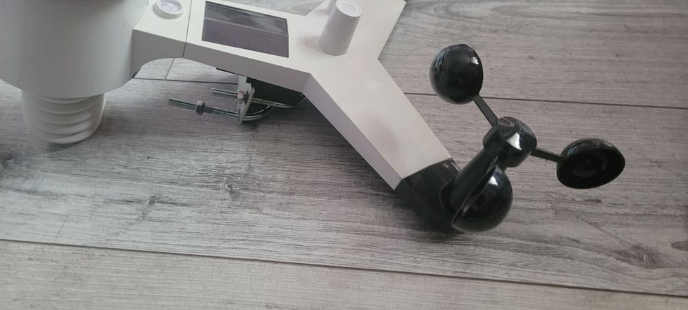 Sainlogic statie meteo cu aplicație