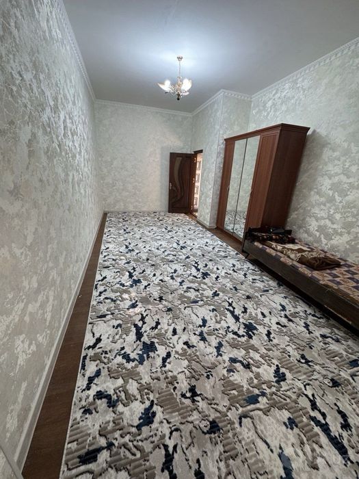 5 каватли янги домнинг 2 каватида 1 хонали квартира ижарага берилади