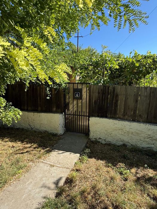 Vand casa batraneasca in sat Cheia jud Constanta