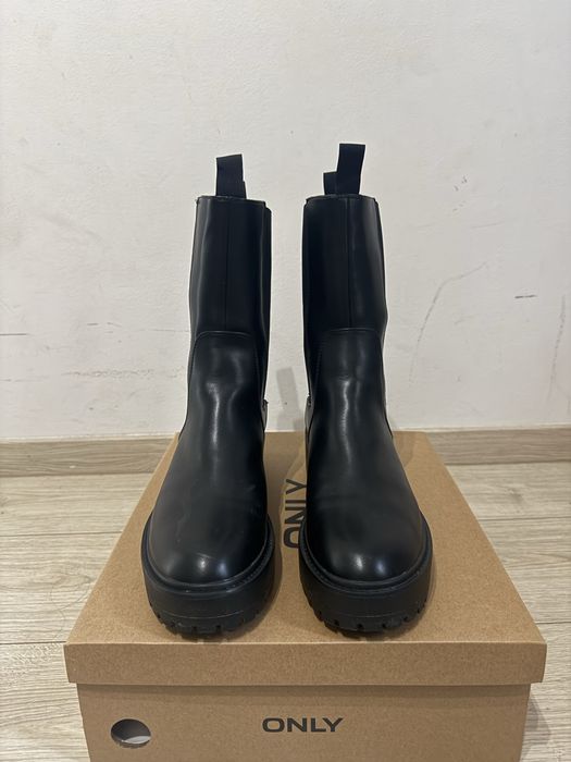 Cizme ONLY – Mărimea 45 – Ca Noi!