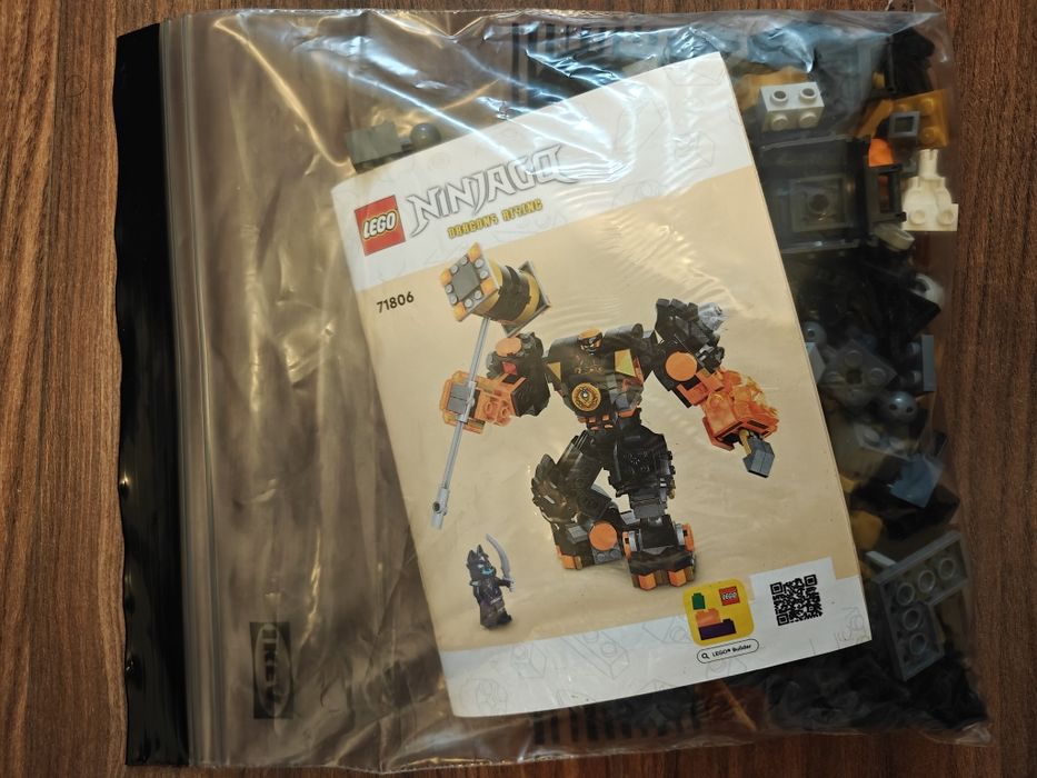 LEGO Ninjago- Robotul stihie de pamant al lui Cole 71806, 235 piese