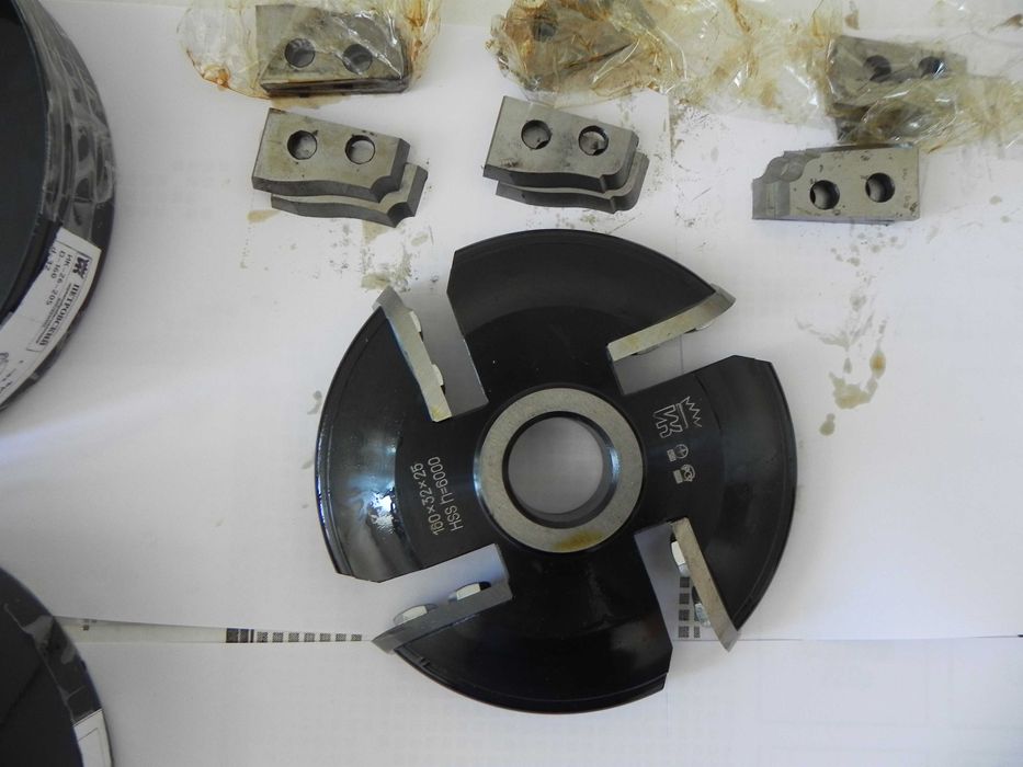 Freza freze pentru tablie cu 4 cutite amovibile 4 modele lemn