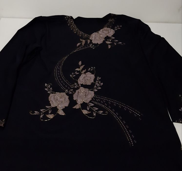 Тъмно синьо палто/яке/ и Велурено яке .Закупено от Англия цена-30лв.