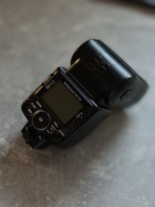 Вспышка Nikon speedlight sb-700