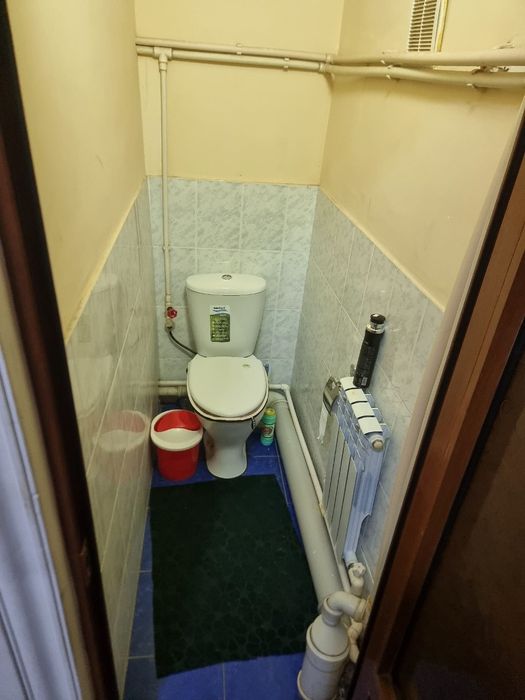 2 etaj 2 xonalik uy sotiladi