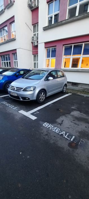 Golf 5 plus. Proprietar