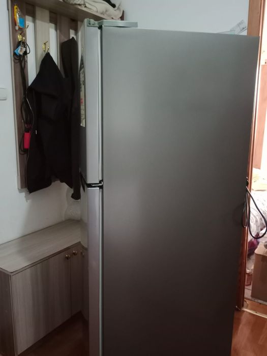 Продам холодильник на запчасти