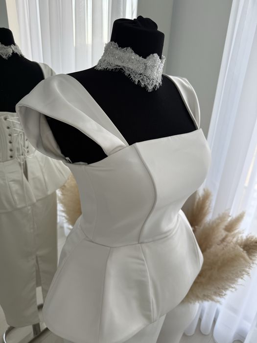 Costum corset si fusta m
