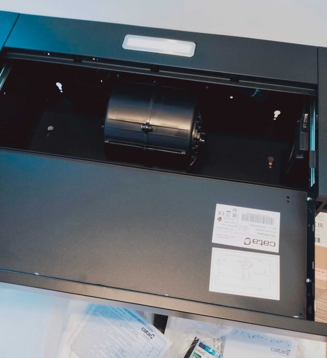 Hota nouă telescopică incorporabila cu filtru de aluminiu pentru mobila de bucătărie ideală la aragaz, cuptor, plită