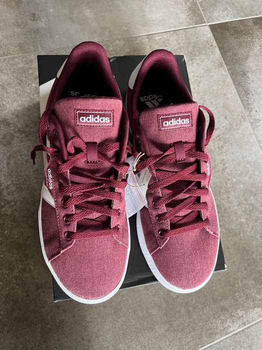 Adidas кецове , чисто нови