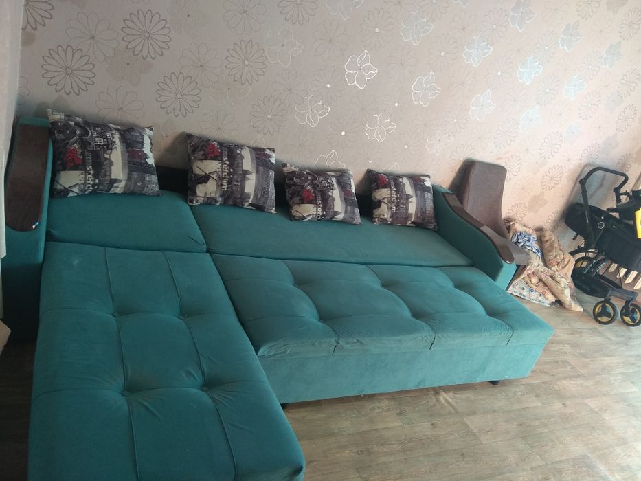 Срочно продам диван, сегодня уступлю