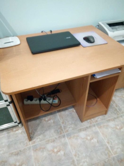Продам офисный стол