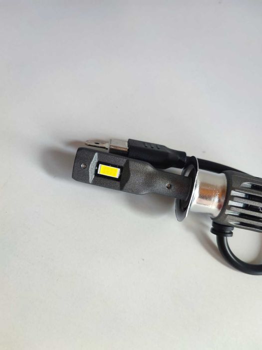 ЛЕД крушки H1 3000L 6000K Нови компект Крушка LED Диодни Диодна Крушка