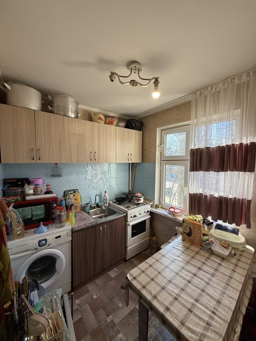 4мкр 3эт 3ком срочно